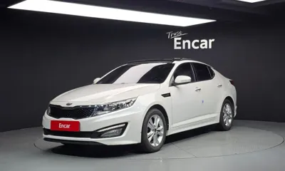 Kia K5 · 2013 год