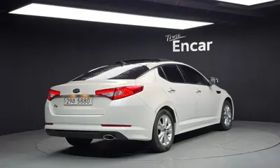 Kia K5 2013, 156080 км, за 2576.81 USD