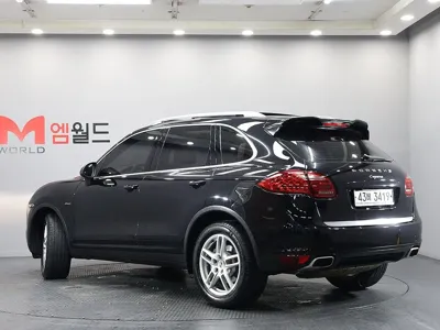 Porsche Cayenne 2012, 139568 км, за 10986.15 USD