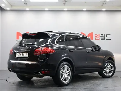 Porsche Cayenne 2012, 139568 км, за 10986.15 USD