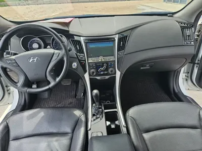 Hyundai Sonata 2011, 99000 км, за 3187.62 USD - фото 6