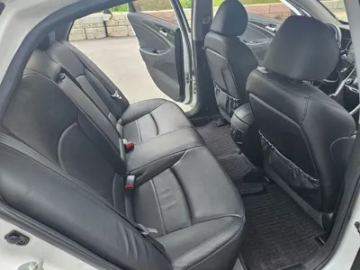 Hyundai Sonata 2011, 99000 км, за 3187.62 USD - фото 8