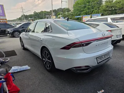 Hyundai Grandeur 2022, 58075 км, за 14375.74 USD