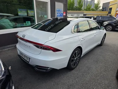 Hyundai Grandeur 2022, 58075 км, за 14375.74 USD