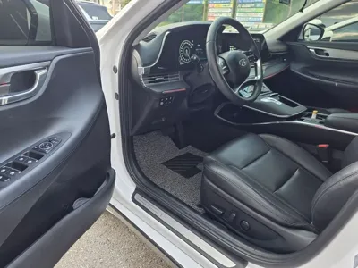 Hyundai Grandeur 2022, 58075 км, за 14375.74 USD - фото 8