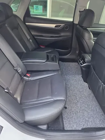 Hyundai Grandeur 2022, 58075 км, за 14375.74 USD - фото 10