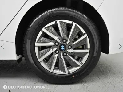 Hyundai Ioniq 2020, 9343 км, за 13784.95 USD