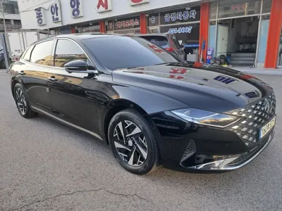 Hyundai Grandeur 2022, 171988 км, за 12034.88 USD