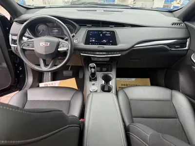 Cadillac XT4 2022, 58000 км, за 13066.26 USD - фото 9