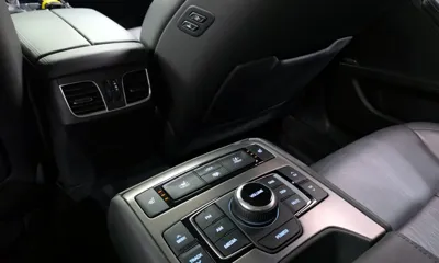 Hyundai Genesis 2016, 125750 км, за 7278.14 USD - фото 19