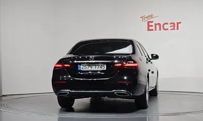 Mercedes-Benz E-Class 2022, 53366 км, за 23720.98 USD
