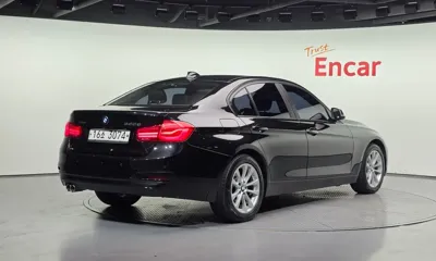 BMW 3-Series 2017, 183085 км, за 8143.33 USD