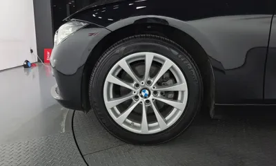 BMW 3-Series 2017, 183085 км, за 8143.33 USD