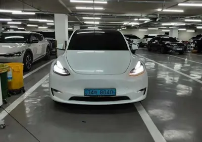 Tesla Model Y · 2022 год