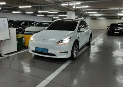 Tesla Model Y 2022, 81277 км, за 5750.3 USD