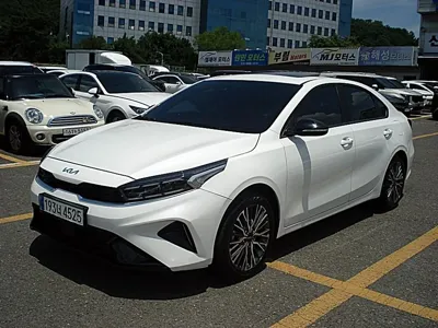 Kia K3 · 2023 год