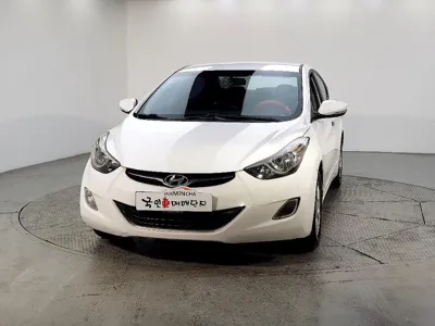 Hyundai Avante · 2012 год