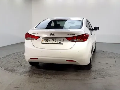 Hyundai Avante 2012, 168926 км, за 1568.86 USD