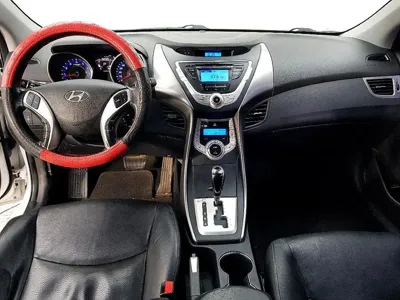 Hyundai Avante 2012, 168926 км, за 1568.86 USD
