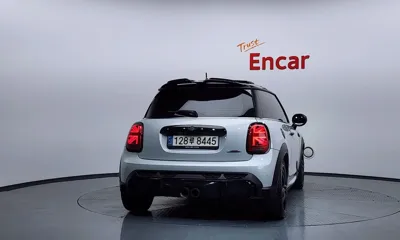 MINI Cooper 2022, 85497 км, за 15101.15 USD
