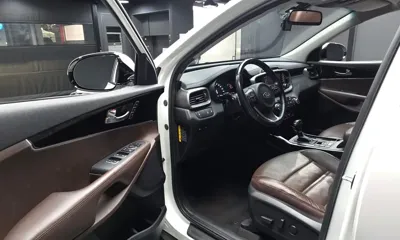 Kia Sorento 2016, 119795 км, за 8775.7 USD - фото 10