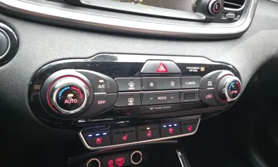 Kia Sorento 2016, 119795 км, за 8775.7 USD - фото 19