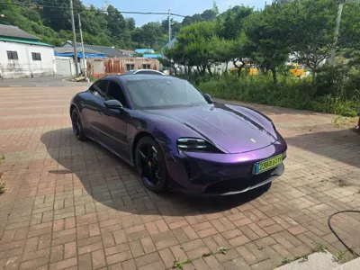 Porsche Taycan · 2024 год