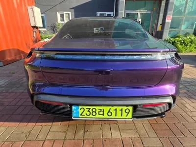 Porsche Taycan 2024, 34900 км, за 99570.92 USD - фото 4