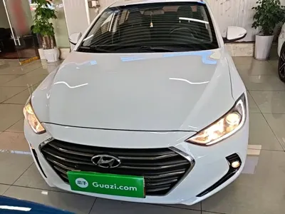 Hyundai Elantra 2017, 118000 км, за 4789.38 USD
