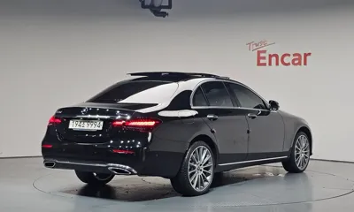 Mercedes-Benz E-Class 2023, 40040 км, за 35163.1 USD