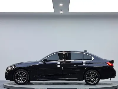 BMW 3 Series 2022, 30500 км, за 31223.4 USD