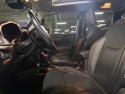 Jeep Renegade 2021, 33094 км, за 10708.63 USD
