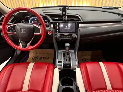 Honda Civic 2020, 29000 км, за 8651.98 USD