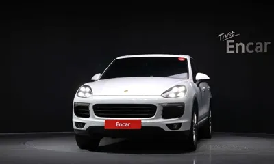 Porsche Cayenne 2015, 117632 км, за 19640.03 USD