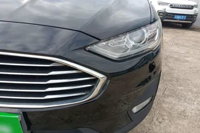 Ford Mondeo 2018, 57800 км, за 10311 USD - фото 8