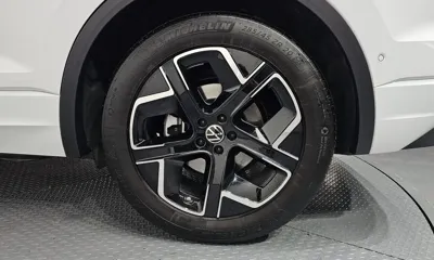 Volkswagen Touareg 2024, 18074 км, за 49570.37 USD - фото 21
