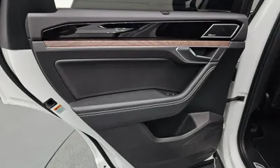 Volkswagen Touareg 2024, 18074 км, за 49570.37 USD - фото 25