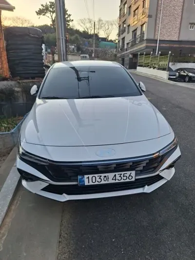 Hyundai Avante · 2025 год