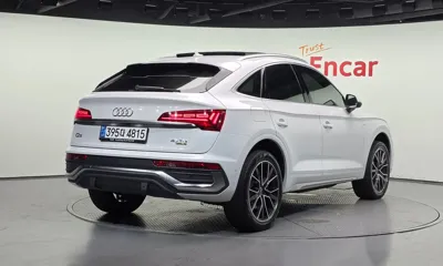 Audi Q5 2023, 44596 км, за 29539.19 USD