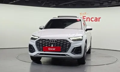 Audi Q5 2023, 44596 км, за 29539.19 USD