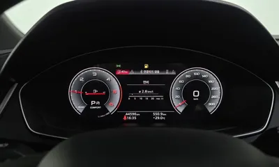 Audi Q5 2023, 44596 км, за 29539.19 USD - фото 8
