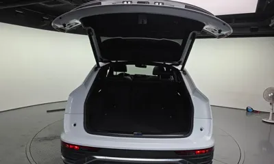 Audi Q5 2023, 44596 км, за 29539.19 USD - фото 20