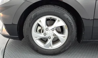 Hyundai Avante 2021, 103971 км, за 7944.26 USD