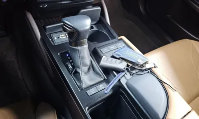Lexus ES 2020, 72592 км, за 26422.2 USD - фото 9