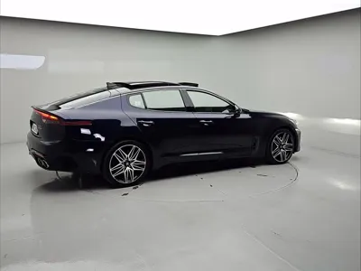 Kia Stinger 2021, 131505 км, за 17031.78 USD