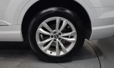 Audi Q7 2019, 102193 км, за 16576.73 USD - фото 21