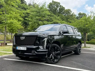 Cadillac Escalade · 2025 год