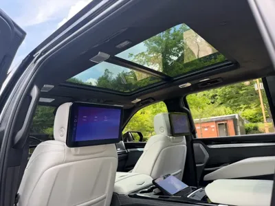 Cadillac Escalade 2025, 7800 км, за 113561.77 USD - фото 14