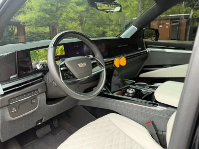 Cadillac Escalade 2025, 7800 км, за 113561.77 USD - фото 19