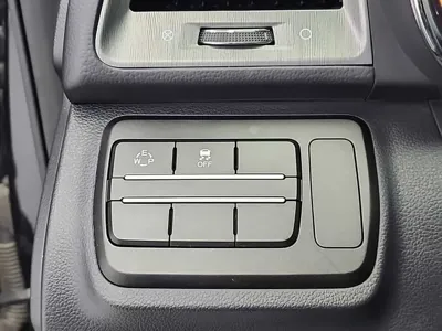 KG_Mobility_Ssangyong TIBOLI 2018, 117527 км, за 4923.2 USD - фото 16